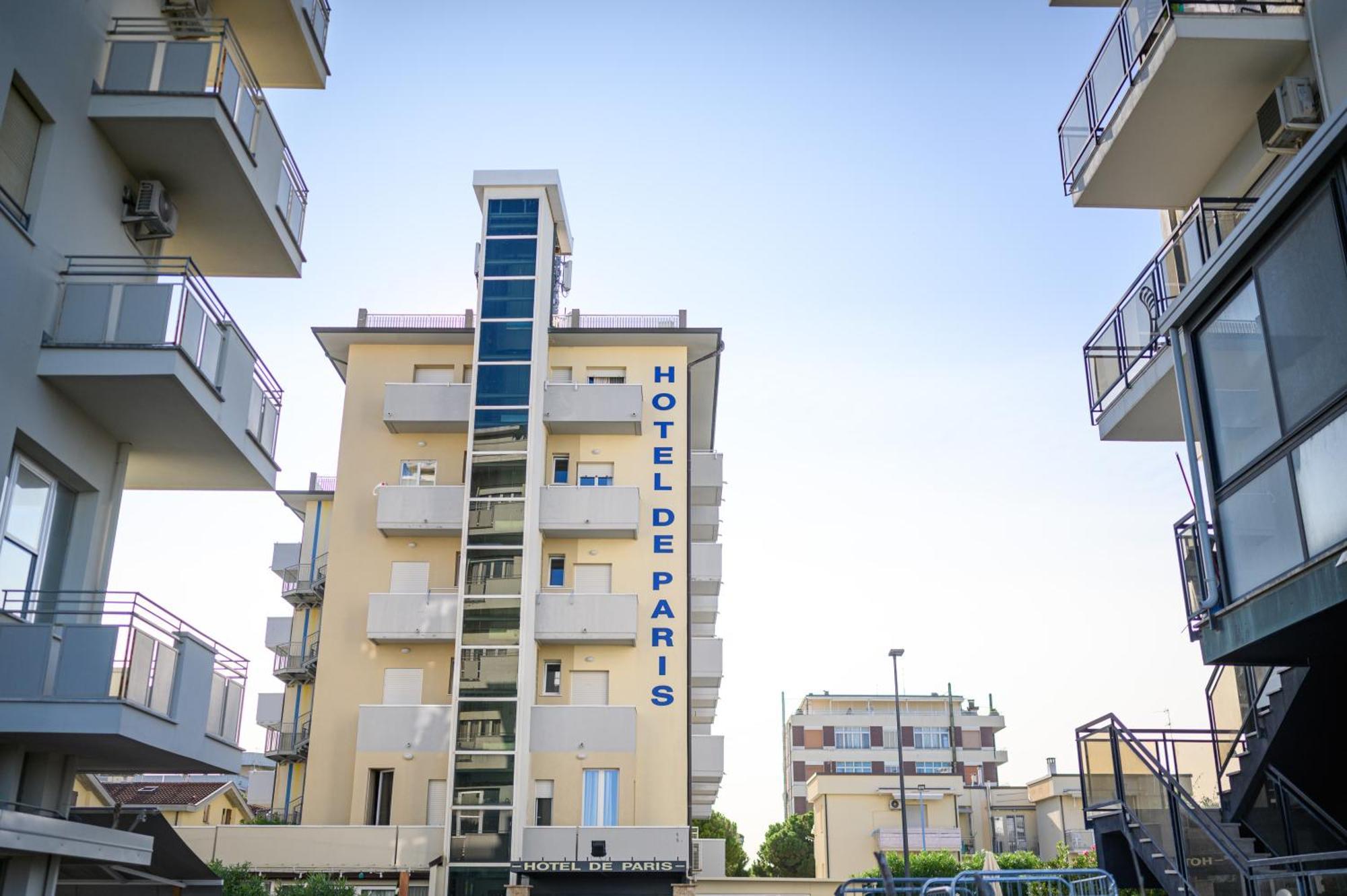 De Paris Hotel 3*